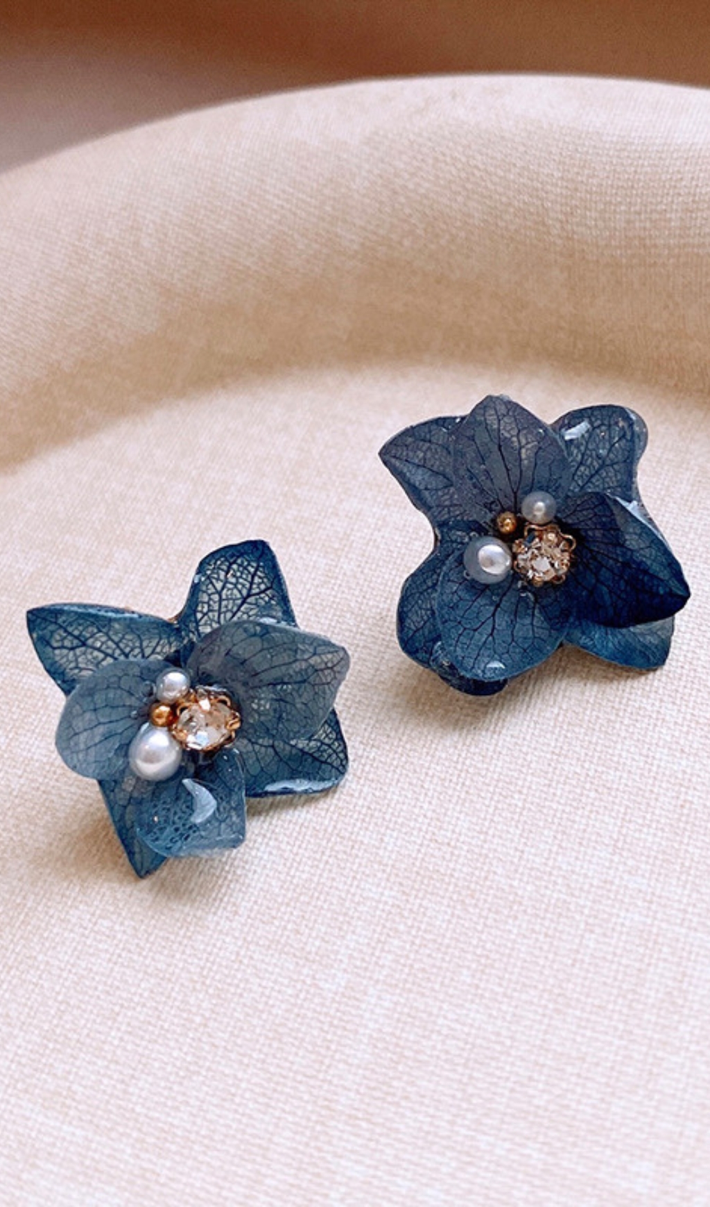 Devin Flower Earrings