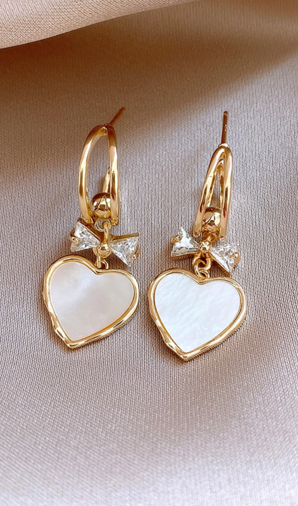 Darryl Heart Earrings